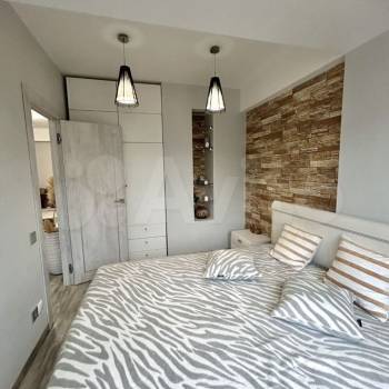 Сдается 1-комнатная квартира, 42 м²