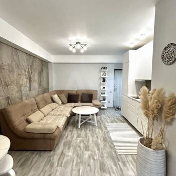 Сдается 1-комнатная квартира, 42 м²