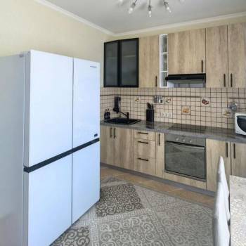 Продается 1-комнатная квартира, 64,6 м²