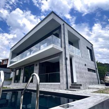 Продается Дом, 282 м²