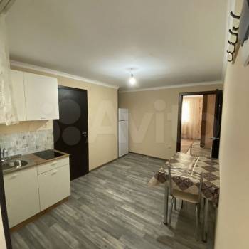 Сдается 1-комнатная квартира, 32 м²