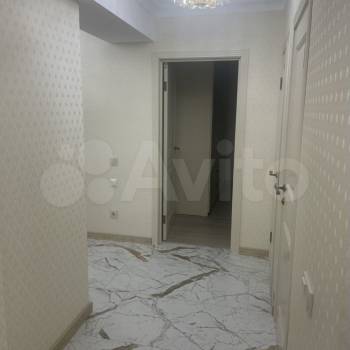 Продается 1-комнатная квартира, 92 м²