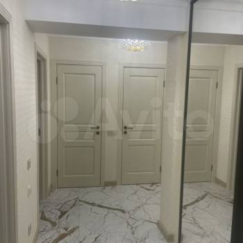 Продается 1-комнатная квартира, 92 м²