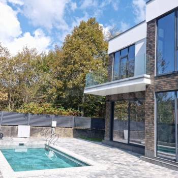 Продается Дом, 185 м²