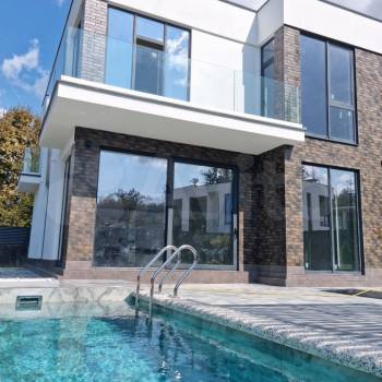 Продается Дом, 185 м²