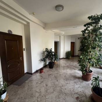 Продается Многокомнатная квартира, 134,2 м²