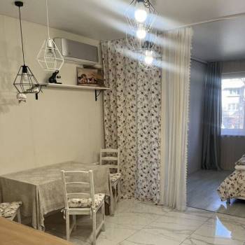 Продается 1-комнатная квартира, 42,2 м²