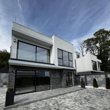 Продается Дом, 179 м²