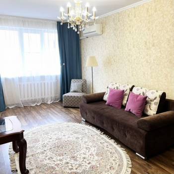 Сдается 1-комнатная квартира, 42 м²