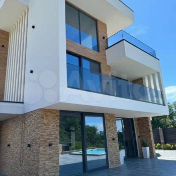 Продается Дом, 298 м²