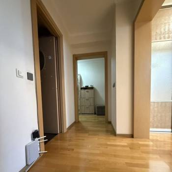 Сдается 2-х комнатная квартира, 65 м²