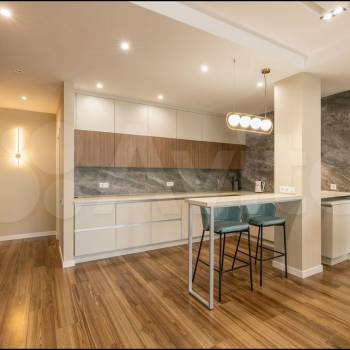 Продается 2-х комнатная квартира, 100 м²