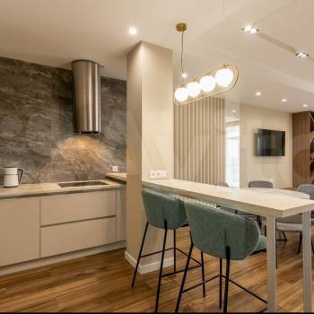 Продается 2-х комнатная квартира, 100 м²