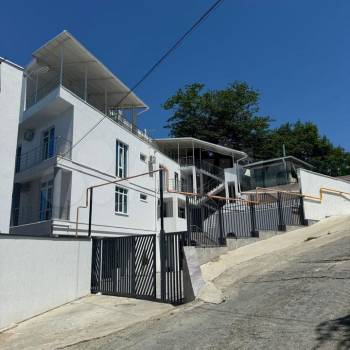 Продается 1-комнатная квартира, 46 м²