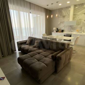 Сдается 1-комнатная квартира, 94 м²