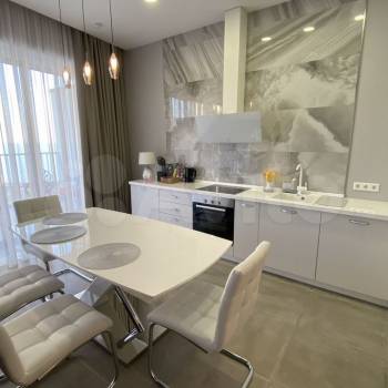 Сдается 1-комнатная квартира, 94 м²