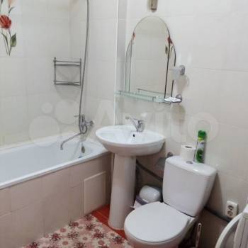 Сдается Многокомнатная квартира, 64 м²