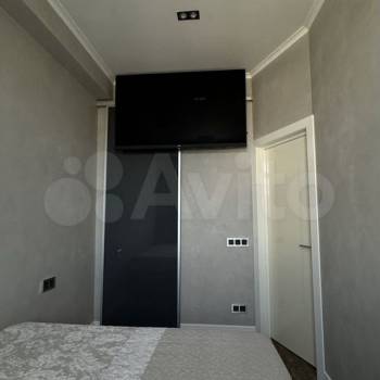 Продается 1-комнатная квартира, 32 м²