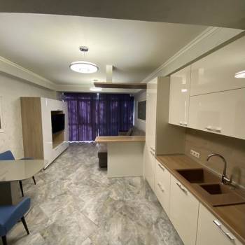 Сдается 1-комнатная квартира, 50 м²