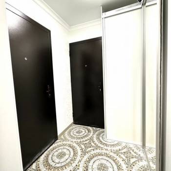 Продается 1-комнатная квартира, 48 м²