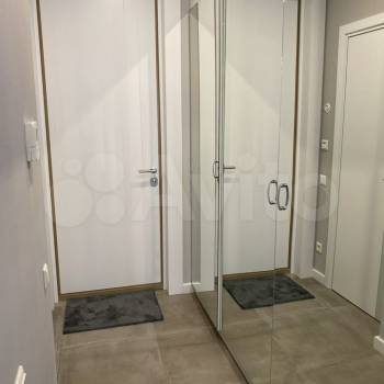 Продается 1-комнатная квартира, 94 м²