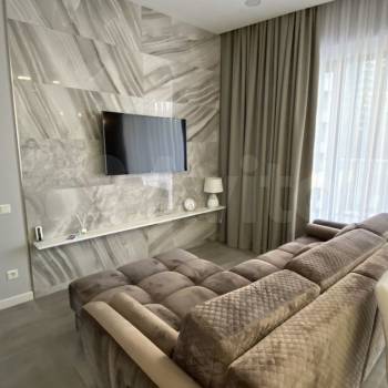 Продается 1-комнатная квартира, 94 м²