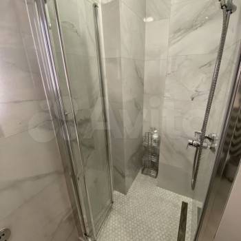 Продается 1-комнатная квартира, 94 м²