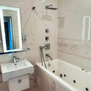 Сдается Многокомнатная квартира, 102 м²