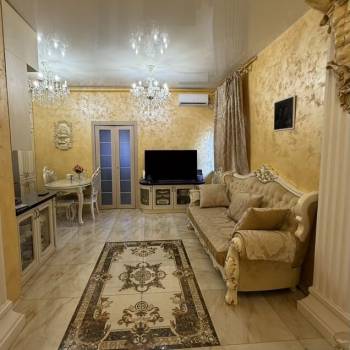 Продается 1-комнатная квартира, 42 м²