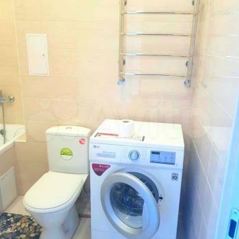 Продается 1-комнатная квартира, 36 м²