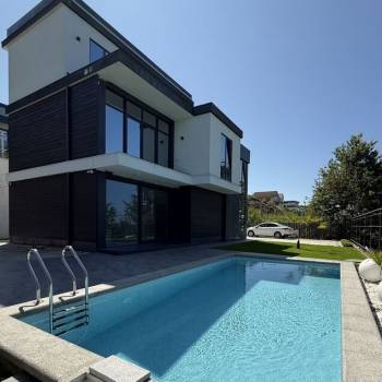 Продается Дом, 270 м²