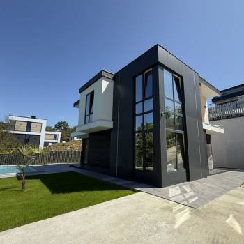 Продается Дом, 270 м²