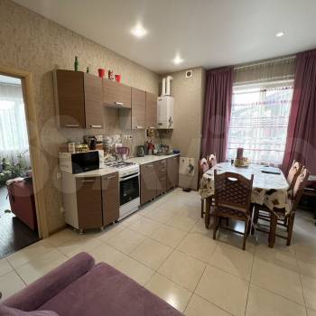 Продается 1-комнатная квартира, 48 м²