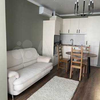 Сдается 1-комнатная квартира, 40 м²