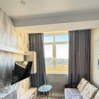 Сдается 1-комнатная квартира, 42 м²