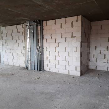 Продается 1-комнатная квартира, 83 м²