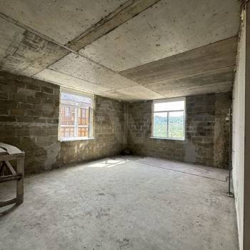 Продается 1-комнатная квартира, 80 м²