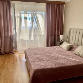 Сдается 1-комнатная квартира, 51 м²