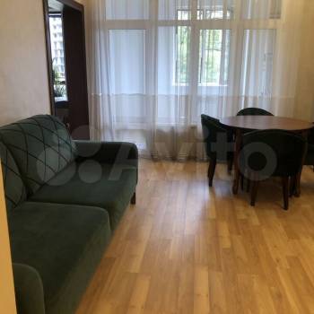 Продается Многокомнатная квартира, 100 м²