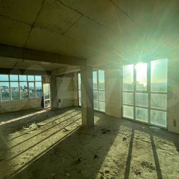 Продается 1-комнатная квартира, 59,6 м²