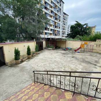 Продается 1-комнатная квартира, 50 м²