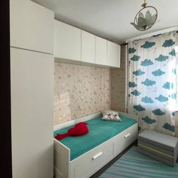 Сдается Многокомнатная квартира, 60 м²