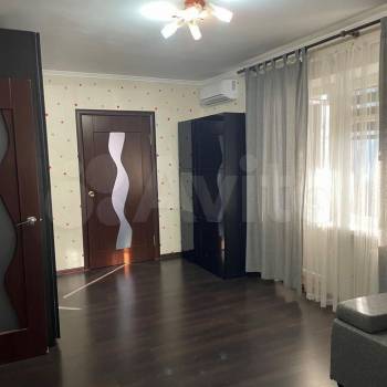 Сдается Многокомнатная квартира, 60 м²