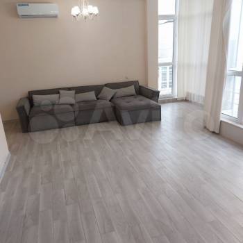 Сдается 2-х комнатная квартира, 120 м²