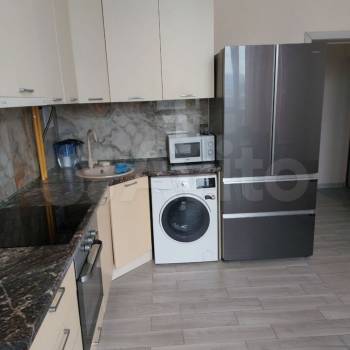 Сдается 2-х комнатная квартира, 120 м²