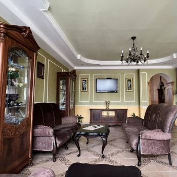 Продается Многокомнатная квартира, 155 м²