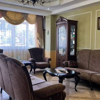 Продается Многокомнатная квартира, 155 м²