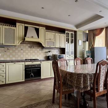 Продается Многокомнатная квартира, 155 м²