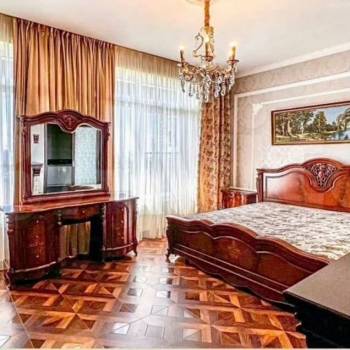 Продается 2-х комнатная квартира, 102,1 м²