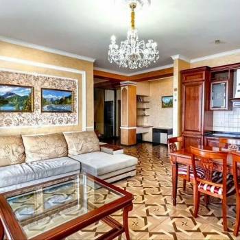 Продается 2-х комнатная квартира, 102,1 м²